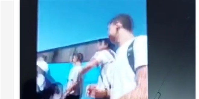 Rum öğrenciler babası Türk olan öğrenciyi dövdü