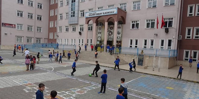 Öğretmenden öğrenciye 'başörtüsü mobbingi' iddiası