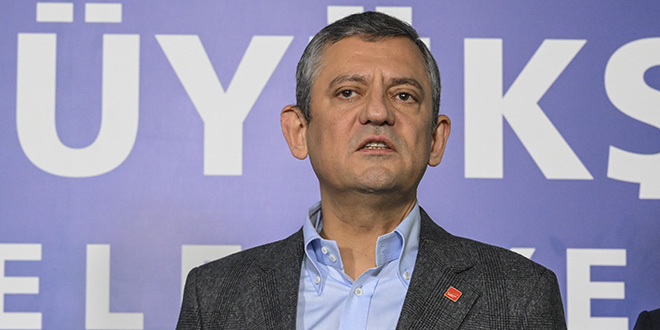 Özel'den İmamoğlu afişlerinin yasaklanmasıyla ilgili yorum