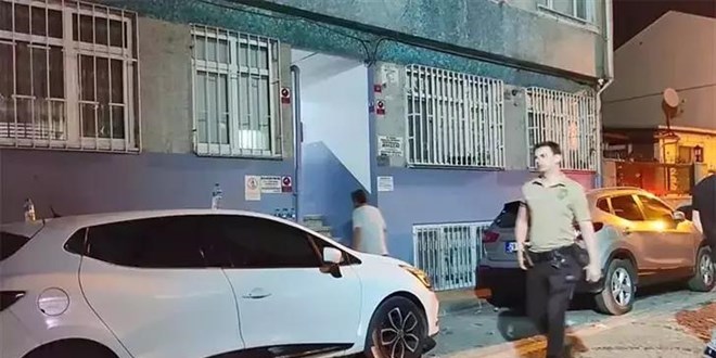 Polis evinde ölü bulundu