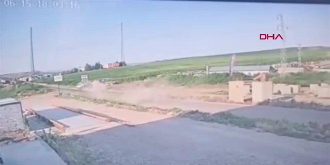 Çocukların bulunduğu otomobilin takla attığı kaza kamerada: 1 ölü, 4 yaralı