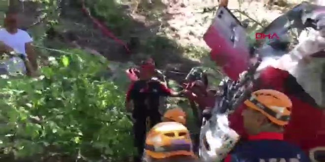 Orman yangınına giden arazöz uçuruma yuvarlandı; 1 şehit, 5 yaralı