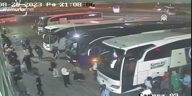 Yozgat'ta 12 ki�inin �ld��� kazada �arampole d��en otob�s�n Sivas terminalinden ��k��� kamerada