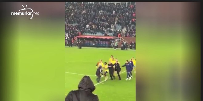 Trabzonspor taraftar�n�n sahaya indi�i ana dair en net g�r�nt�