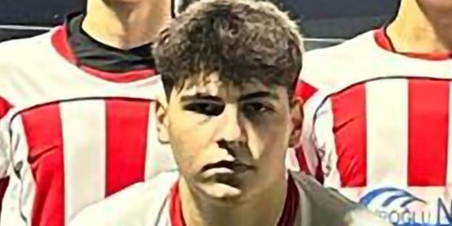 Kaza yapan futbolcu 3 g�nl�k ya�am sava��n� kaybetti