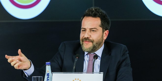 Galatasaray Sportif A.�. Ba�kanvekili Erden Timur istifa etti