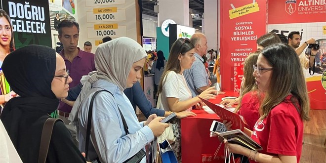 Üniversitelerde düşen kontenjanlara ve kapatılan ikinci öğretim programlarına dikkat