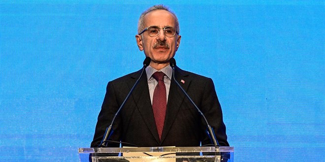 Abdulkadir Uralo�lu: Milli Elektrikli H�zl� Tren 2025'te raylara iniyor