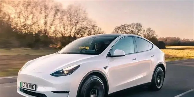 Tesla, 1,8 milyonun �zerinde arac�n� geri �a��racak