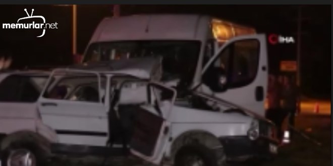 Denizli'de i��i minib�s� ile otomobil �arp��t�: 2 �l�, 10 yaral�