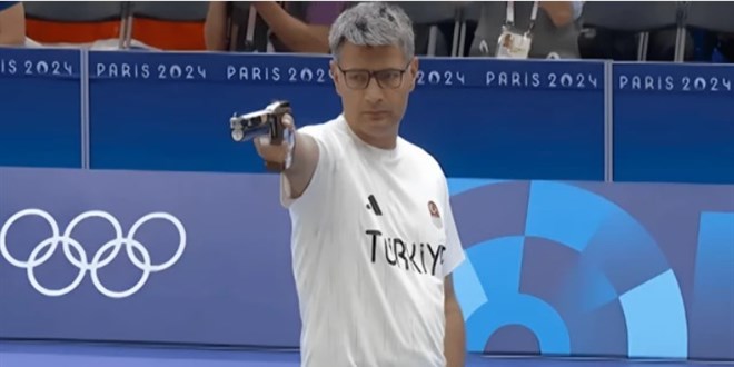 Yusuf Dike� pozu marka oluyor