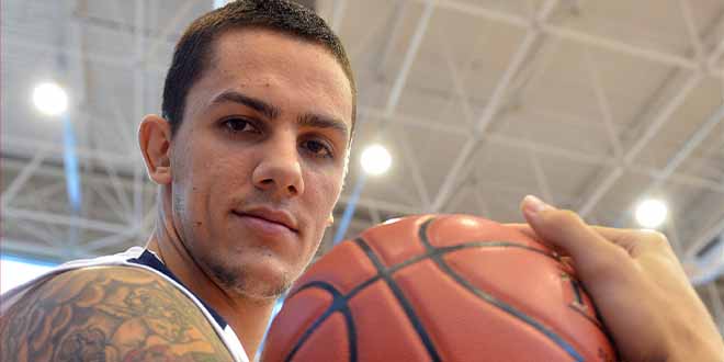 Eski milli basketbolcu �lkan Karaman trafik kazas�nda �ld�