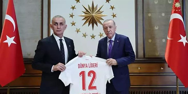 Erdo�an, TFF Ba�kan� Hac�osmano�lu ve heyetini kabul etti