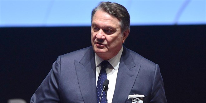 Be�ikta� Ba�kan� Hasan Arat istifa etti