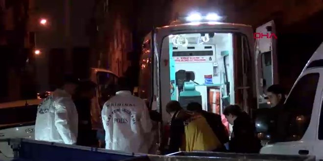 K���k�ekmece'de polisten ka�an ��pheli demir korkulu�un �zerine d��erek �ld�