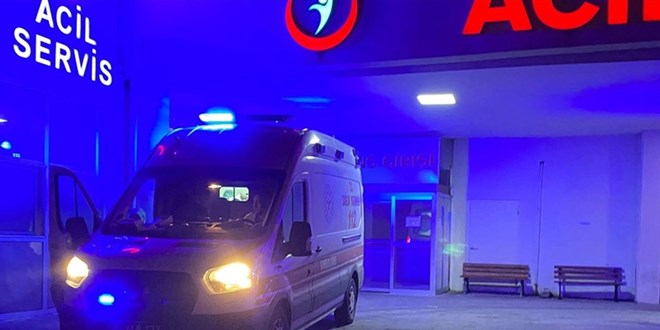 Hatay'da feci kaza! Motosiklet yayalara �arpt�, �l� ve yaral�lar var
