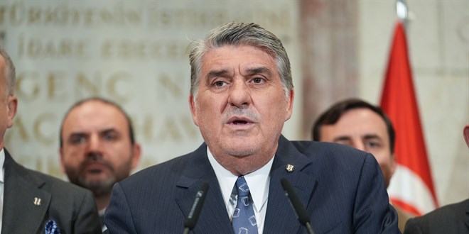 Be�ikta� Ba�kan� Serdal Adal�, TFF'yi istifaya davet etti