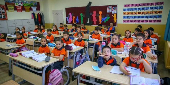 9 g�nl�k tatil sonras� zil yeniden �al�yor