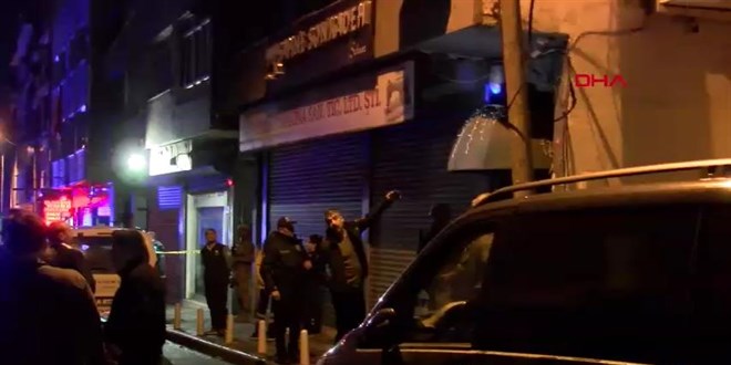 Ka��thane'de e�lence mekan�na el bombas� at�ld�: 7 yaral�