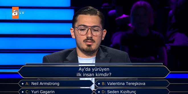 Ay'da yürüyen ilk insan kimdir?