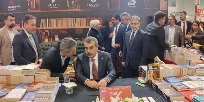 Bakan Tekin'den 'e�itim sistemi' a��klamas�: Biz bir form�l s�ylemedik