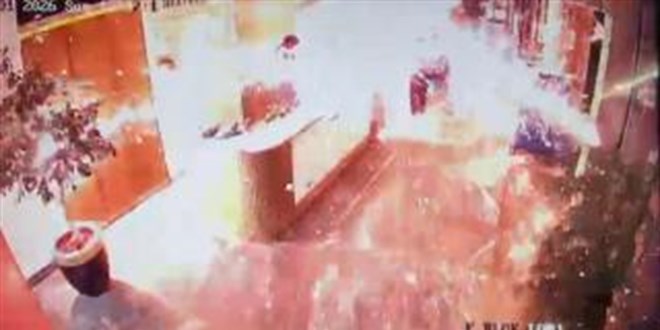 L�ks siteye getirilen kargo paketi bomba gibi patlad�