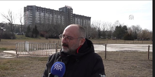 Lisede 'top atma' kavgas�: ��rencinin �enesi ve omirili�i k�r�ld�!