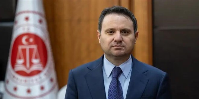 44 Ya��nda, Hakimlikten Adalet Bakanl���na...