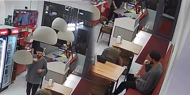 Pes dedirten olay: Bedava d�r�m i�in kendi sakal�n� feda etti!