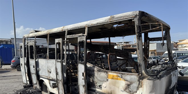 �zmir'de yanan midib�steki 16 ya��ndaki �ocuk �ld�