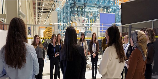 Milli muharip u�ak KAAN'a T�rk kad�n�n�n imzas�