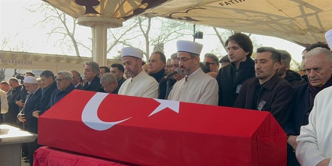 �lber Ortayl� son yolculu�una u�urland�