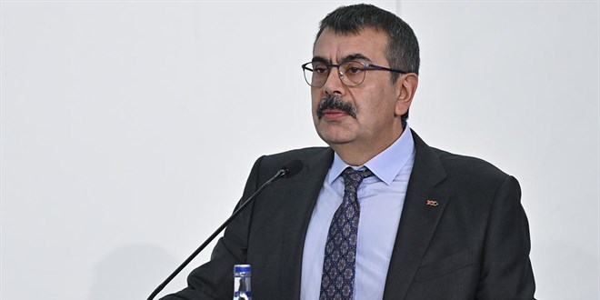 Bakan Tekin: Riskli okullarda polis ve devriye uygulamas� var