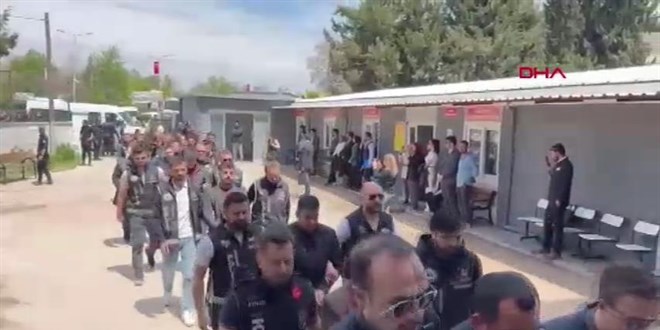 Halfeti Belediyesi'ne operasyon: 29 ��pheli tutukland�