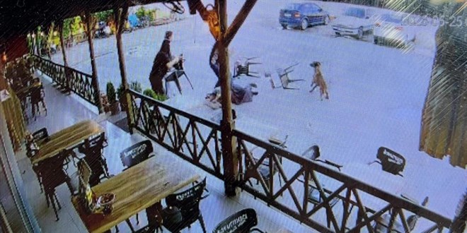 Afyon'da, dinleme tesisindeki k�pek kad�n�n kolunu kopard�