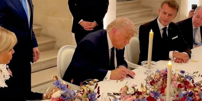 Trump ve Peze�kiyan mutabakat zapt�n� imzalad�