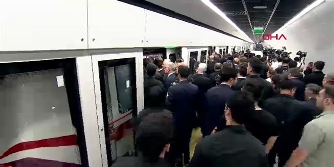 Cumhurba�kan� Erdo�an: T�rkiye'yi en uzun ve en h�zl� metro hatt�yla bulu�turuyoruz