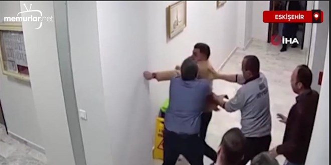 Eski�ehir'de hastane m�d�r�n�n darbetti�i personel konu�tu
