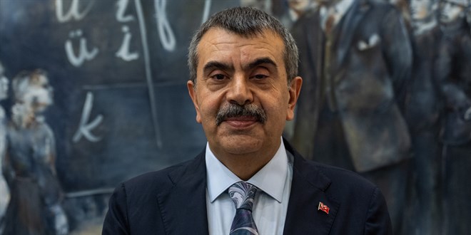 'Herkes �ocuklar�n�n milli ve manevi de�erlerden uzakla�t���ndan �ikayet ediyor'