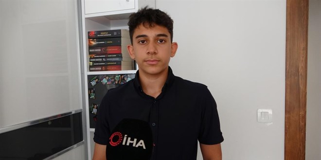 Ak�ll� telefonu b�rakt�, tu�lu telefonla T�rkiye birincisi oldu