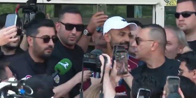 Muhammed Salah, Trabzonspor'a imza atmak i�in �stanbul'da