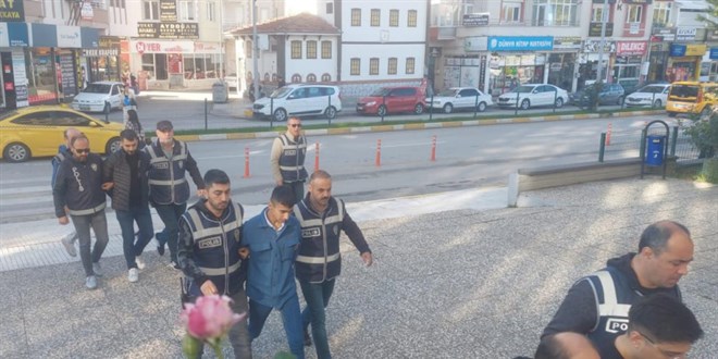 Korsan otopark��lara ev hapsi: Emniyetten 'G�rd�n�z m� bildirin' uyar�s�