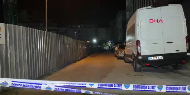 Sultangazi'de in�aatta toprak kaymas� meydana geldi; sokak kapat�ld�