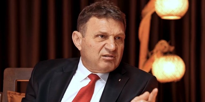 Emekli Amiral T�rker Ert�rk g�zalt�na al�nd�