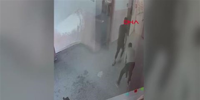 Nefes borusuna �eker ka�an �ocu�u okul m�d�r� kurtard�