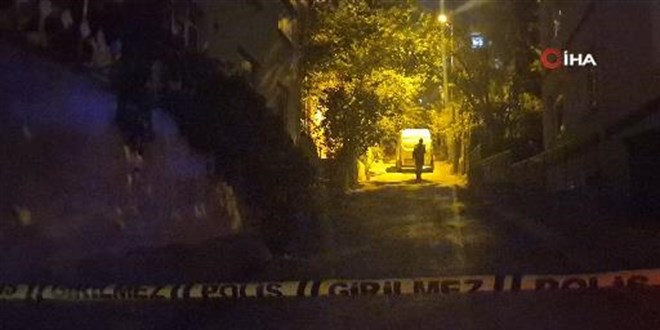Ankara'da bir dairede 3 ki�i �l� olarak bulundu