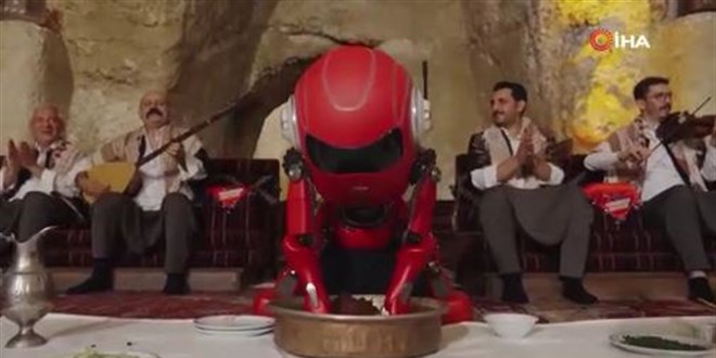 TEKNOFEST robotu s�ra gecesinde �i�k�fte yo�urdu
