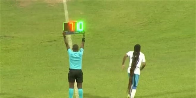 Uzun sa��yla rakip tak�m� 9 ki�i b�rakan futbolcu!