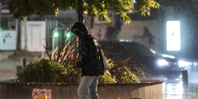 �stanbul'u sa�anak teslim ald�