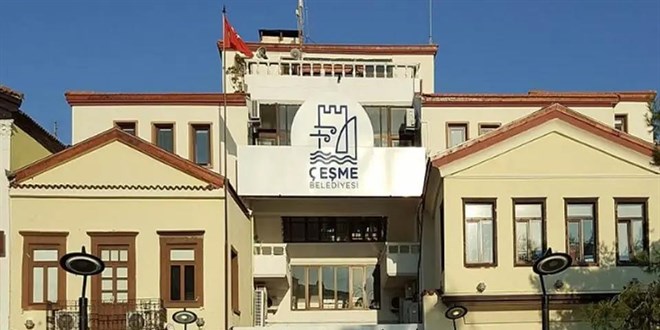 �e�me Belediyesi'ne operasyon: Ba�kan yard�mc�s� ve m�d�r g�zalt�nda